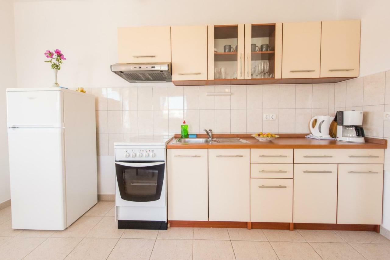 Apartments Maco ペトルチャネ エクステリア 写真