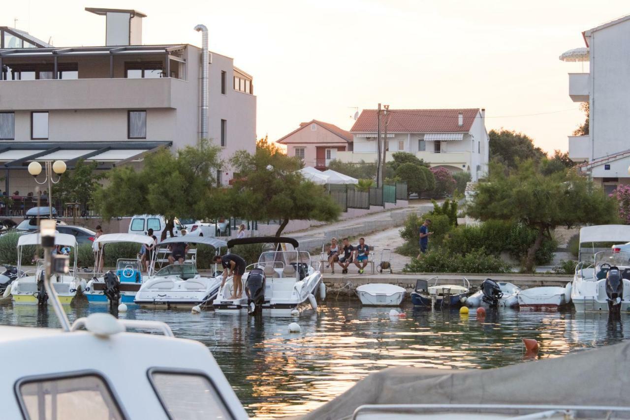 Apartments Maco ペトルチャネ エクステリア 写真